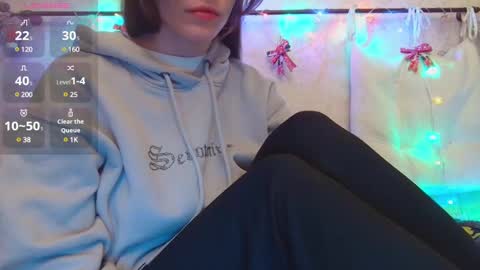 Snapshot of alicewoolfy chatting on 01.05.25 AliceWoolfy online show from 01.05.25