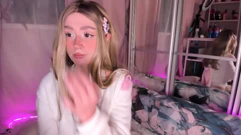 Snapshot of alicexbae chatting on 02.20.26 from wonderland online show from 02.20.26