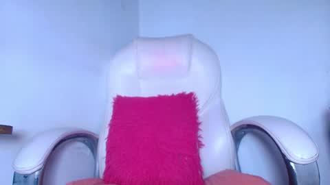 Alicia Kyse  online show from 01.16.25