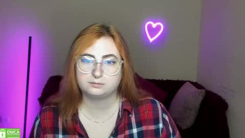 Snapshot of alicia_side_red chatting on 09.19.25 Alicia online show from 09.19.25