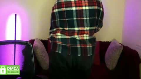 Snapshot of alicia_side_red chatting on 11.22.25 Alicia online show from 11.22.25