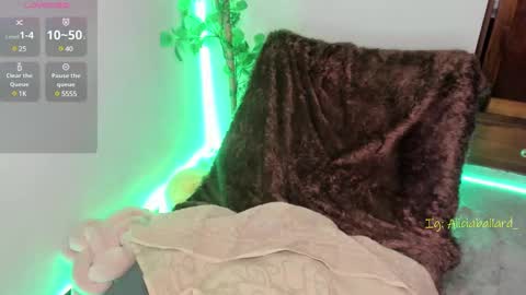 Jennyfer online show from 03.06.25