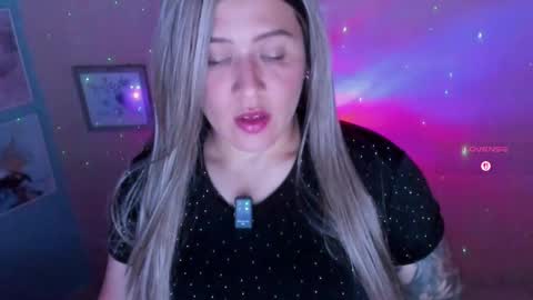 Snapshot of aliciaballard chatting on 05.12.26 Jennyfer online show from 05.12.26