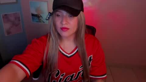 Snapshot of aliciaballard chatting on 06.01.26 Jennyfer online show from 06.01.26