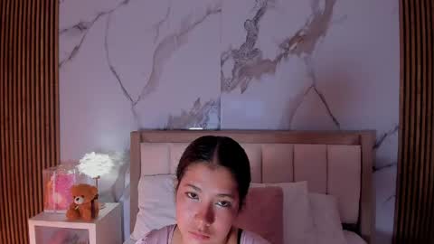 Snapshot of alicialevy chatting on 06.08.26 LUNA online show from 06.08.26