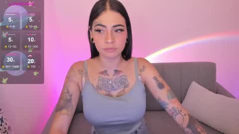 CINNAMON GIRL online show from 12.18.24