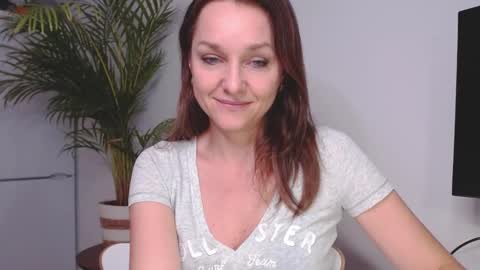 Snapshot of alicialux chatting on 01.09.25 Alicia online show from 01.09.25