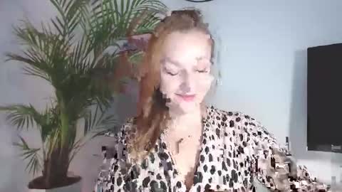 Snapshot of alicialux chatting on 01.19.26 Alicia online show from 01.19.26