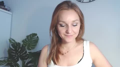Snapshot of alicialux chatting on 03.18.26 Alicia online show from 03.18.26