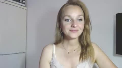 Snapshot of alicialux chatting on 06.03.26 Alicia online show from 06.03.26