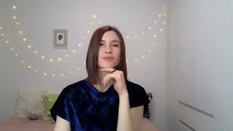 Snapshot of alicianoveli chatting on 06.13.26 alicianoveli online show from 06.13.26