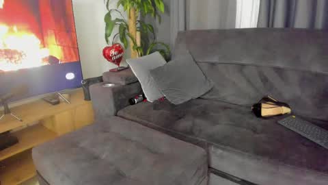 Snapshot of aliciawonderxx chatting on 02.26.25 aliciawonderxx online show from 02.26.25