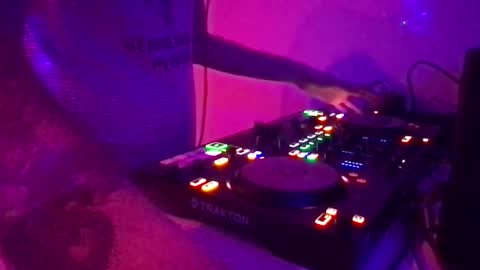 busco rockera online show from 02.15.25