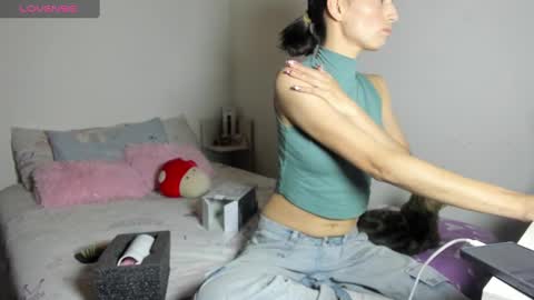 Aiko  Independent Model  online show from 03.03.25