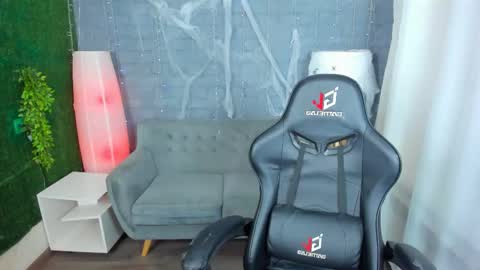 Alice online show from 12.25.24