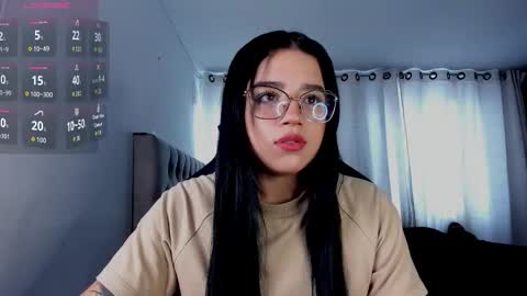 Snapshot of aliice_walker_ chatting on 12.16.25 aliice_walker_ online show from 12.16.25