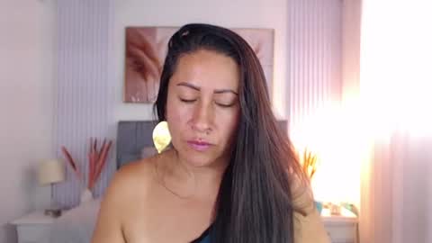 aliicia_milf online show from 05.26.26