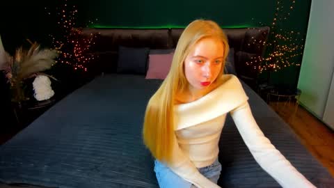 Alina online show from 10.25.25