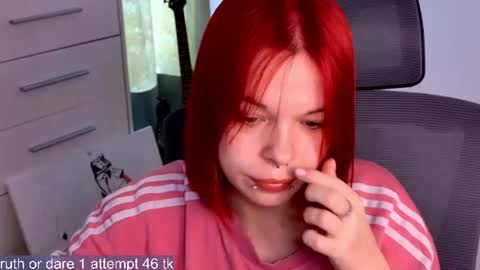 Snapshot of alinabae chatting on 06.30.26 Alina and Ben online show from 06.30.26