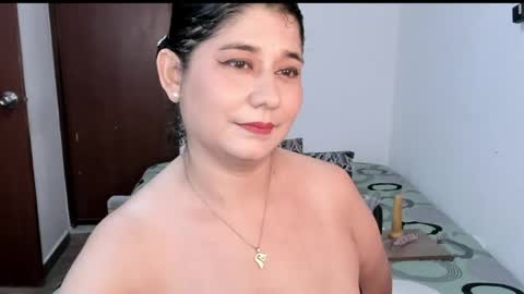 alinabozz1 online show from 07.10.26