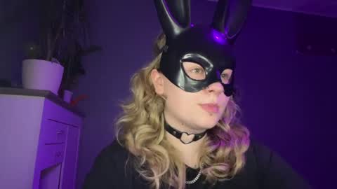 Snapshot of alinahotgirl chatting on 06.11.26 Alina online show from 06.11.26