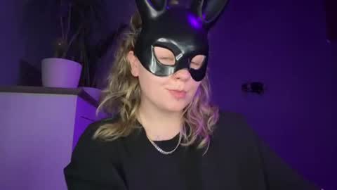 Snapshot of alinahotgirl chatting on 07.03.26 Alina online show from 07.03.26