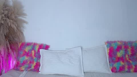 lili online show from 02.26.25