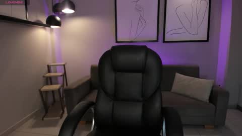 alinakravitz_ online show from 12.02.25