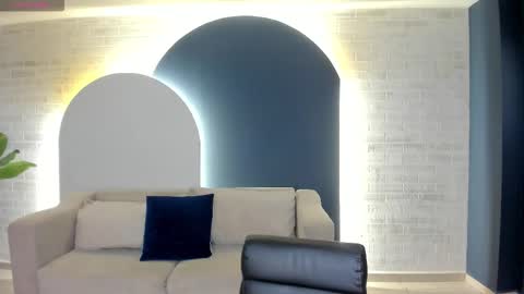 alinakravitz_ online show from 03.29.26