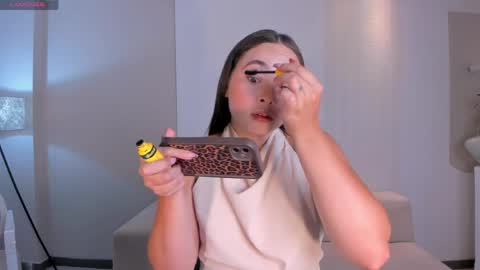 alinakravitz_ online show from 04.12.26