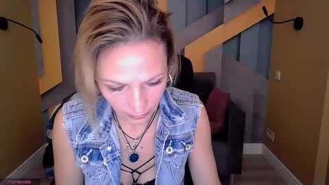 AlinaMoor online show from 10.29.25