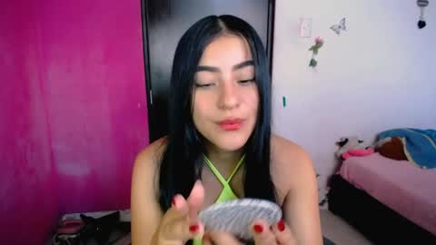 Snapshot of alis_jones__ chatting on 04.18.26 Alis jines online show from 04.18.26