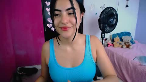 Snapshot of alis_jones__ chatting on 05.11.26 Alis jines online show from 05.11.26