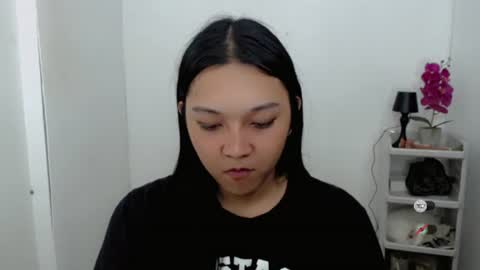 Shanti xhey online show from 04.21.26