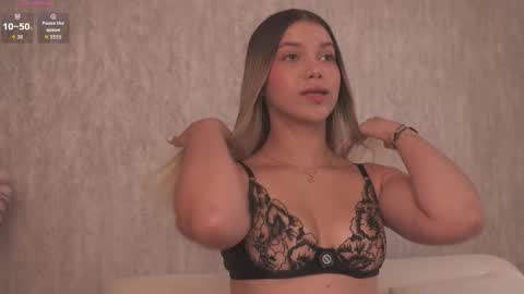 Snapshot of alisa_roldan chatting on 02.13.26 online show from 02.13.26