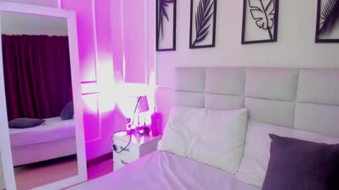     online show from 03.05.25