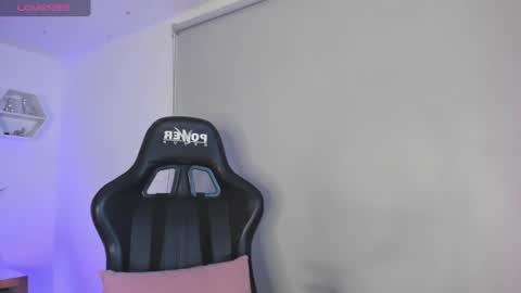 Snapshot of alisa_walton chatting on 02.21.25 ALIS online show from 02.21.25