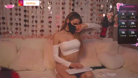 Snapshot of alisarogs chatting on 02.23.25 Alisarogs online show from 02.23.25