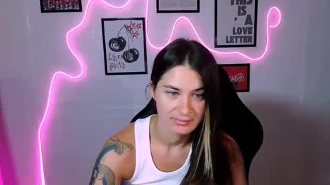 Snapshot of alisarossy chatting on 05.27.26 Alisa online show from 05.27.26