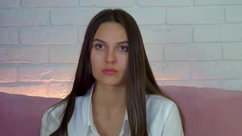 AlisaVersailles online show from 09.28.25