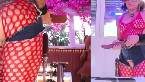 Snapshot of aliseparker chatting on 09.24.25 aliseparker online show from 09.24.25