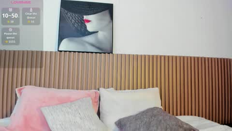 alisha_olsen_ online show from 10.03.25