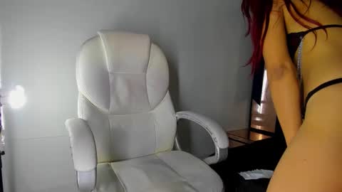 Snapshot of alishaevans_rs chatting on 09.14.25 alishaevans_rs online show from 09.14.25