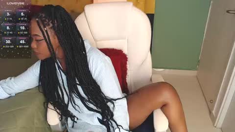 Snapshot of alishaweir chatting on 12.07.24 Luna online show from 12.07.24