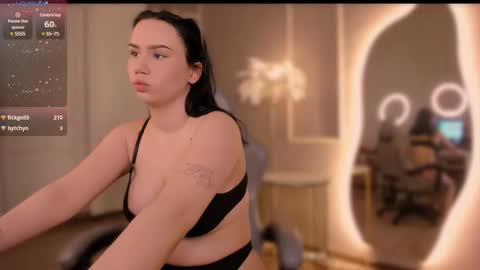 Snapshot of alisia_mars chatting on 03.08.25 Alisia online show from 03.08.25