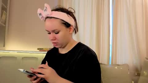 Alisia online show from 02.05.26