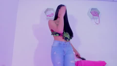 Alisia online show from 12.21.24