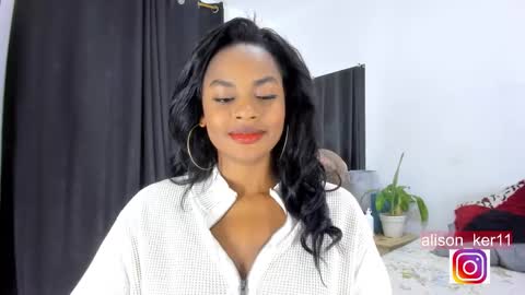 Snapshot of alison_ker chatting on 02.16.25 Sofias house online show from 02.16.25