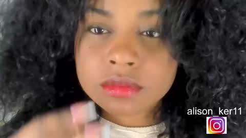 Snapshot of alison_ker chatting on 12.17.25 Sofias house online show from 12.17.25