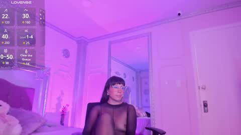 Alison Fishert online show from 03.06.25